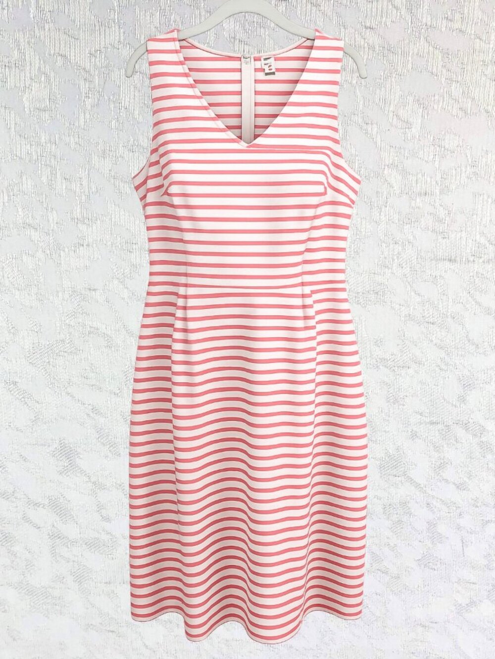 Old Navy Pink & White Striped V-Neck Sheath Dress Sleeveless Stretch Size L